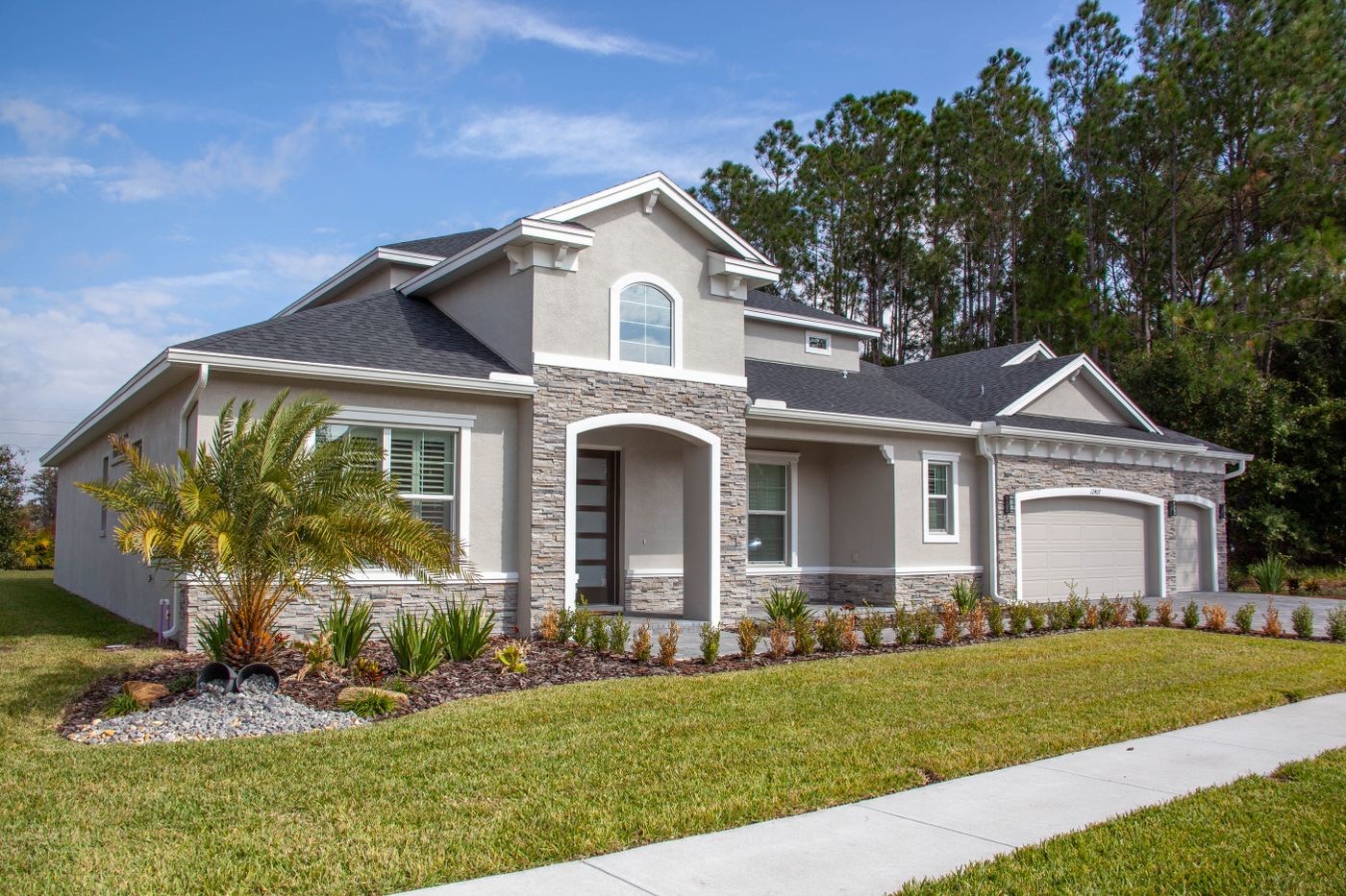 Complete modern home in Florida